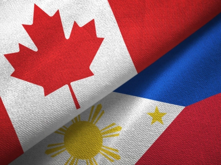 加拿大 - 菲律宾贸易关系/国旗